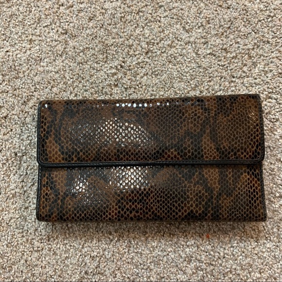 TUSK LUXURY snakeskine leather checkbook wallet. EUC - Picture 1 of 5